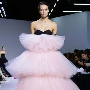 Giambattista Valli 2016ĸ߼